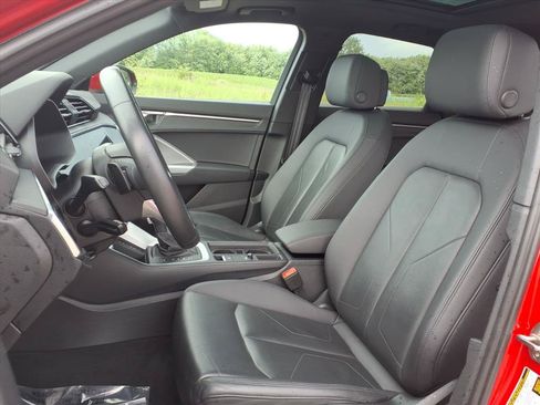 Used 2025 Audi Q3 2.0T Premium AWD/4WD image 25