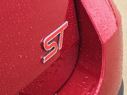 Used 2025 Ford Explorer ST w/ Sun And Sound Package image 12