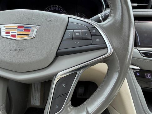 Used 2019 Cadillac XT5 Luxury AWD/4WD image 14