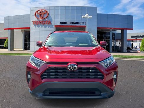 Used 2021 Toyota RAV4 XLE FWD image 3