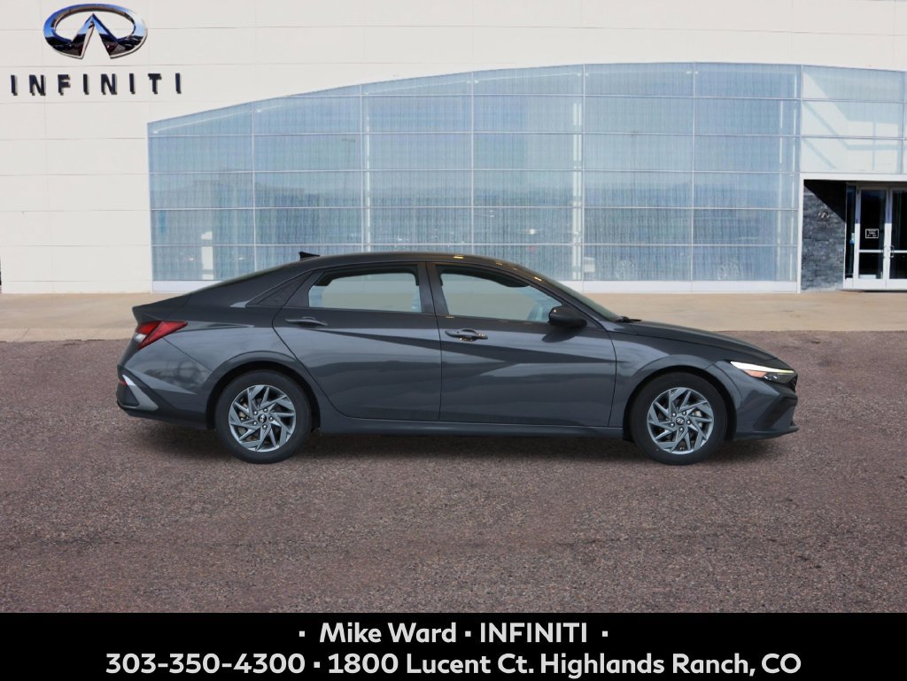 Used 2024 Hyundai Elantra SEL FWD image 8