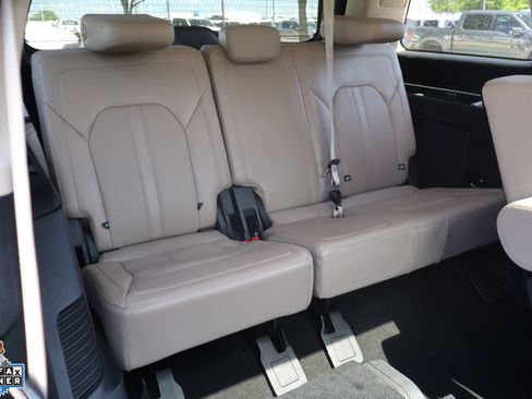 Used 2023 Ford Expedition Limited RWD image 29