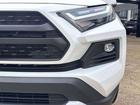 Used 2023 Toyota RAV4 Adventure image 7