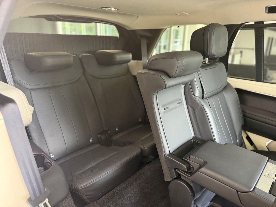 Used 2022 Land Rover Range Rover Long Wheelbase SE AWD/4WD image 27