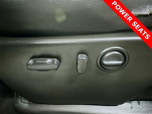 Used 2010 Chevrolet Silverado 1500 LTZ image 32