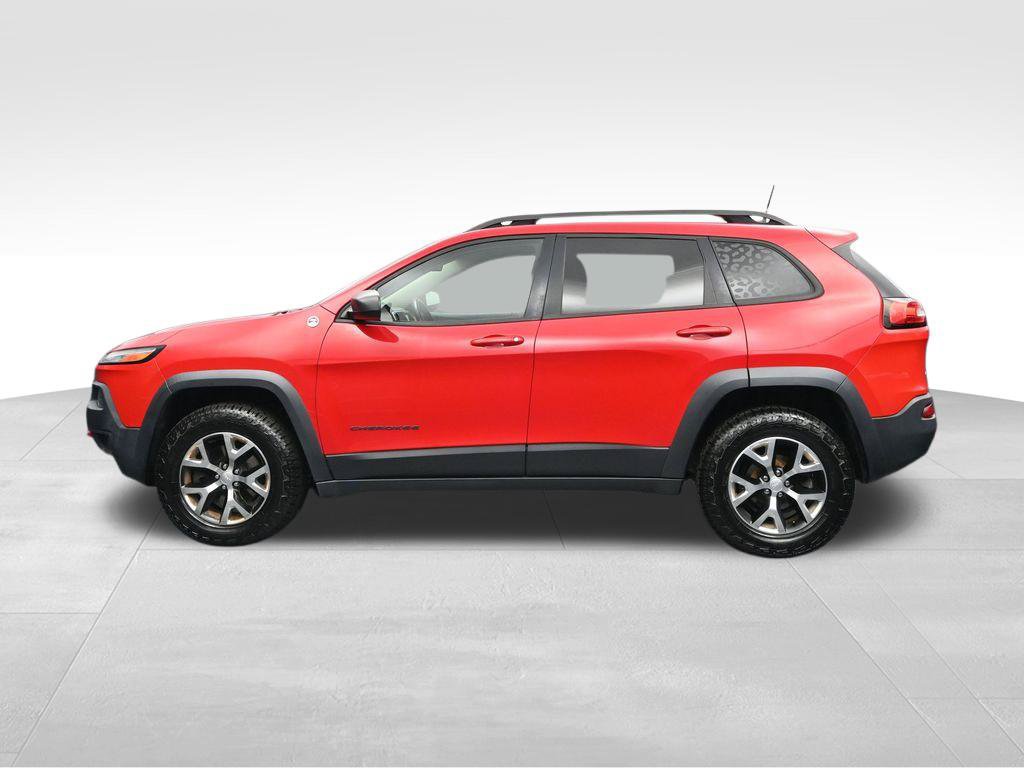 Used 2017 Jeep Cherokee Trailhawk AWD/4WD image 2