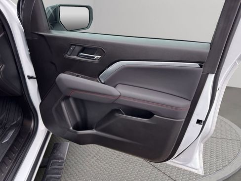 Certified 2025 Chevrolet Colorado Z71 w/ Technology Package image 20