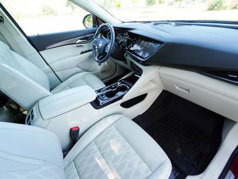 Used 2022 Buick Envision Avenir w/ Technology Package II image 26