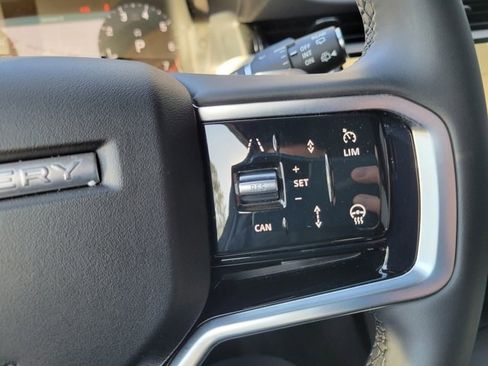 Used 2025 Land Rover Discovery Sport Dynamic SE image 29