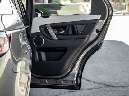 Used 2024 Land Rover Discovery Sport S image 23