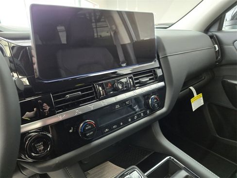 New 2026 Nissan Pathfinder SV image 7