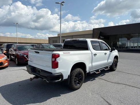 Used 2019 Chevrolet Silverado 1500 Custom Trail Boss w/ Custom Convenience Package AWD/4WD image 11
