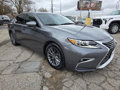 Used 2018 Lexus ES 350 w/ Premier Package image 3