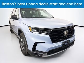 Used 2023 Honda Pilot TrailSport video 1