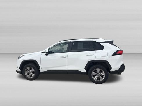 Used 2025 Toyota RAV4 XLE AWD/4WD image 8