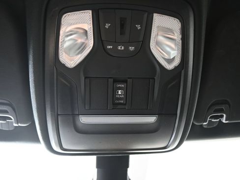 Used 2022 RAM 1500 Big Horn AWD/4WD image 34
