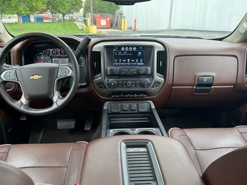 Used 2017 Chevrolet Silverado 2500 High Country AWD/4WD image 14