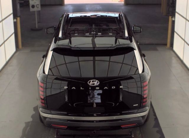 Certified 2026 Hyundai Palisade Limited AWD/4WD image 5