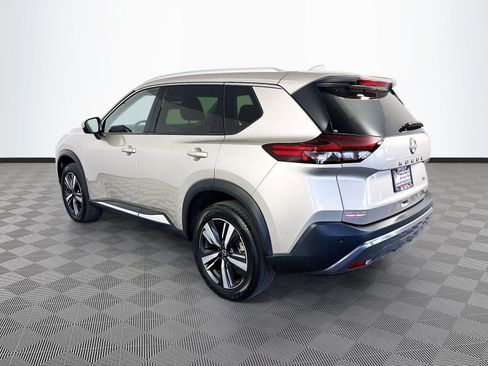 Used 2023 Nissan Rogue SL FWD image 5