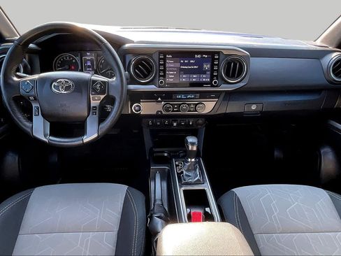 Used 2022 Toyota Tacoma TRD Off-Road w/ Technology Package RWD image 15
