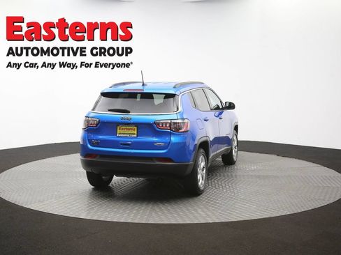 Used 2024 Jeep Compass Latitude AWD/4WD image 37