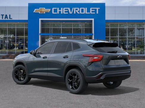 New 2026 Chevrolet Trax LT FWD image 3