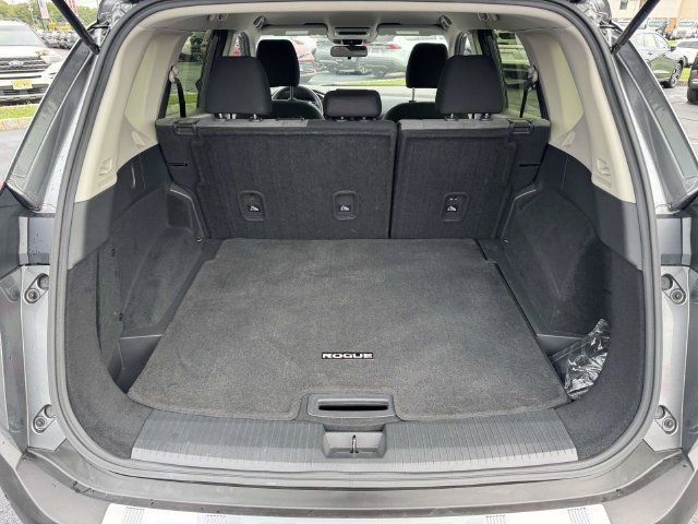Used 2023 Nissan Rogue SV AWD/4WD image 10