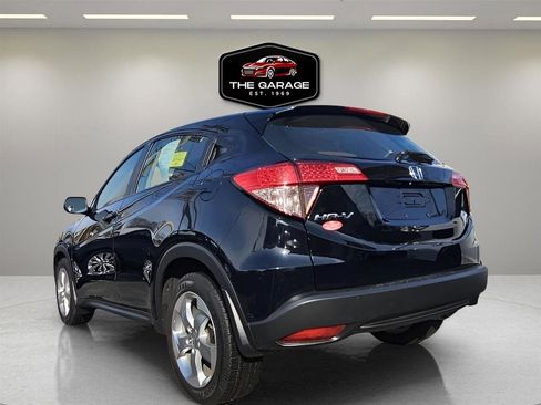 Used 2018 Honda HR-V LX image 4