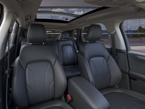 New 2025 Ford Escape SE w/ PHEV Premium Package FWD image 33