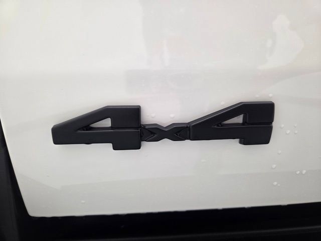 Used 2025 Toyota Camry SE w/ Convenience Package FWD image 39