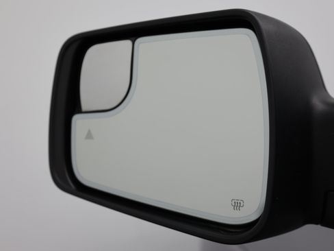 Used 2025 RAM 1500 Big Horn RWD image 15