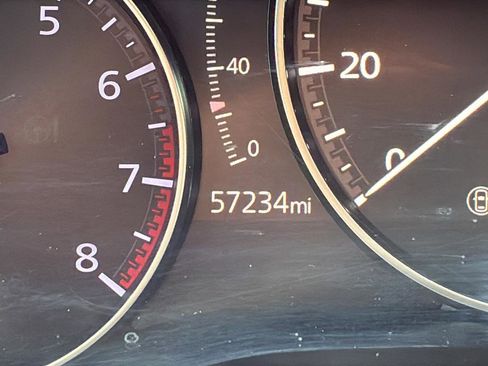 Used 2019 MAZDA MAZDA3 Hatchback FWD image 23