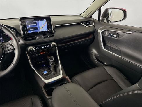 Used 2021 Toyota RAV4 Limited AWD/4WD image 25