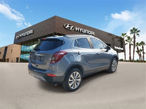 Used 2019 Buick Encore Preferred image 3
