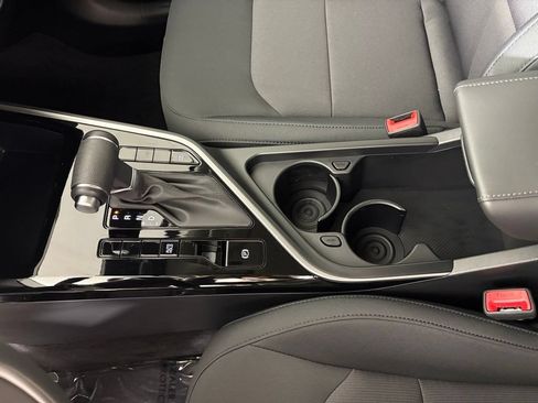New 2026 Kia Niro LX FWD image 28