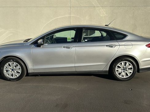 Used 2014 Ford Fusion S image 5