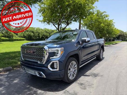 Used 2021 GMC Sierra 1500 Denali w/ Denali Ultimate Package AWD/4WD image 2