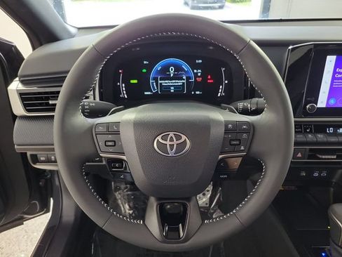 Used 2025 Toyota Camry SE w/ Convenience Package FWD image 26
