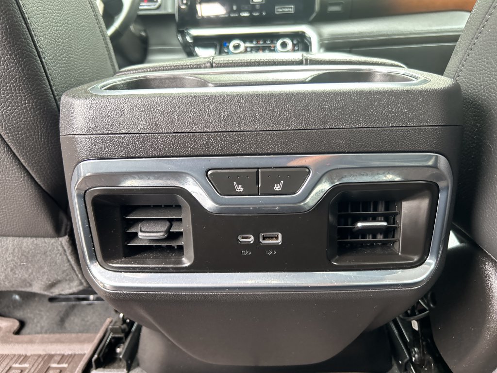 Used 2023 GMC Sierra 1500 Denali w/ Technology Package AWD/4WD image 18