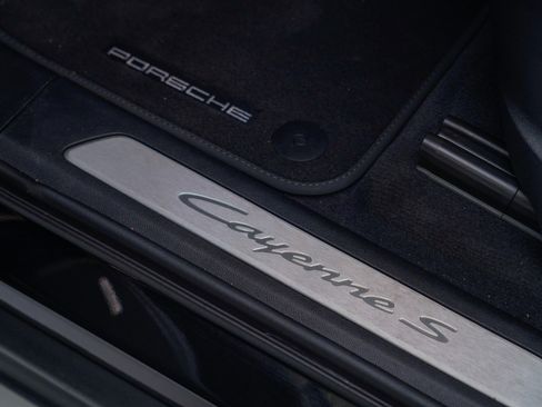 Used 2025 Porsche Cayenne S image 14
