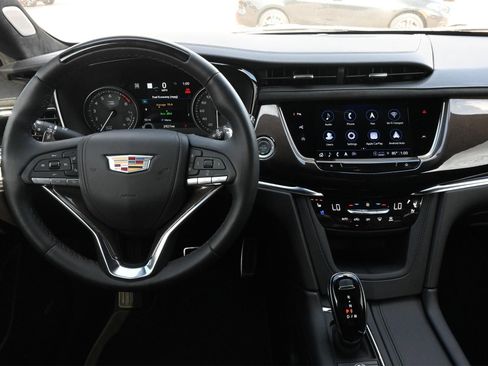 New 2025 Cadillac XT6 Sport w/ Platinum Package image 9