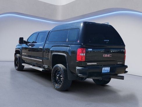 Used 2015 GMC Sierra 2500 Denali image 3
