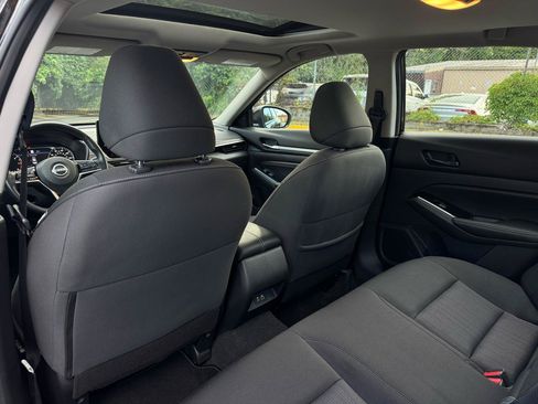 Used 2023 Nissan Altima 2.5 SV w/ SV Premium Package FWD image 17