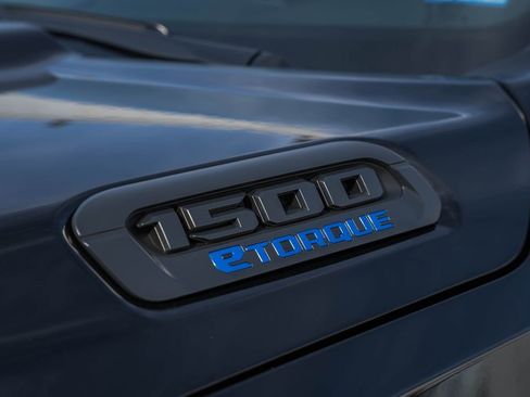 New 2026 RAM 1500 4x4 Crew Cab image 17