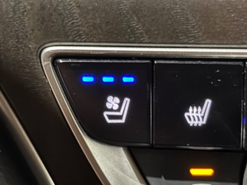 Used 2018 Honda Accord Touring image 33