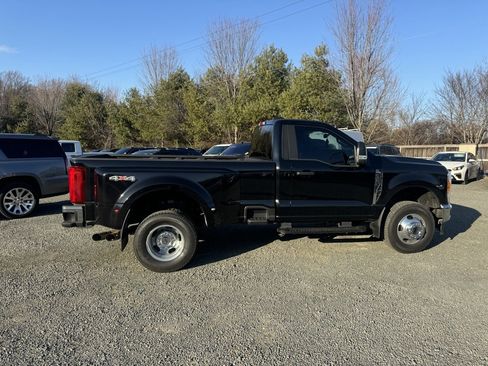 Used 2023 Ford F350 XLT w/ Snow Plow Prep Package image 8