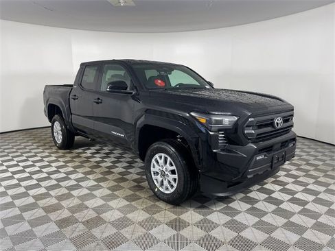 New 2025 Toyota Tacoma SR5 image 7