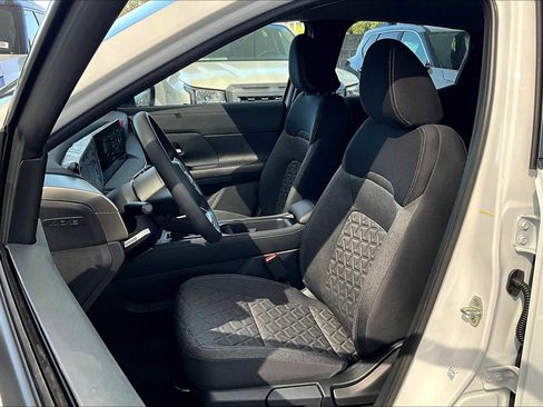 New 2026 Nissan Kicks SV image 15