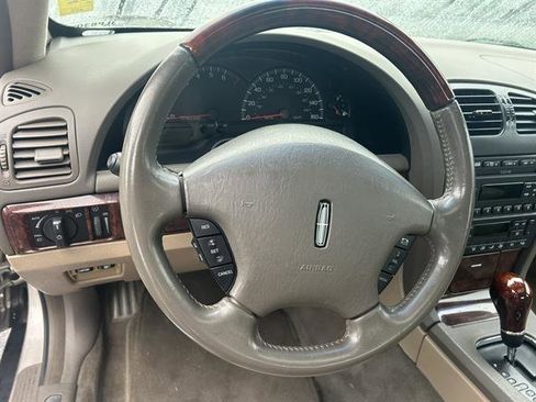 Used 2001 Lincoln LS image 6