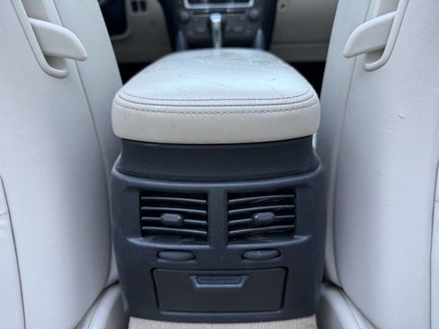 Used 2010 Lexus IS 250C image 38